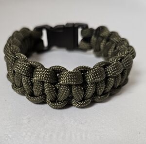 Handmade Olive Green 550 Paracord Bracelet‎ 7.5"